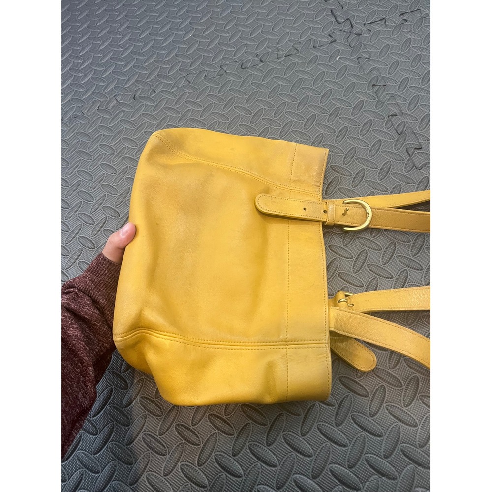 Vintage Coach Waverly Soho Yellow Leather Purse Buckle Shoulder Bag 4157 - Picture 4 of 11